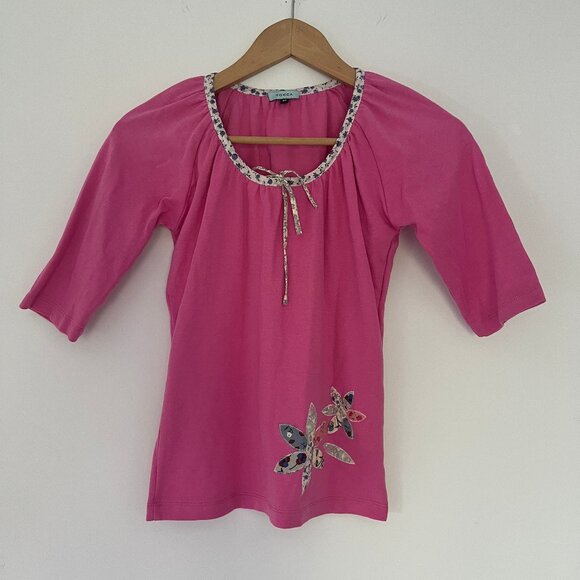 Tocca Tops - Vintage Tocca Pink Applique Scoop Neck 100% Cotton T-shirt Women's Medium